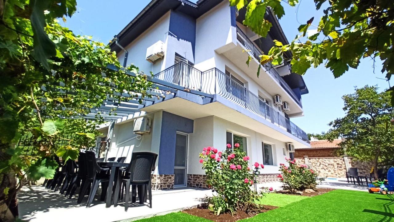Arode Villa Ovidius - Apartments Baltsjik Buitenkant foto