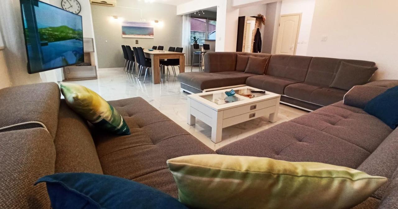 Arode Villa Ovidius - Apartments Baltsjik Buitenkant foto