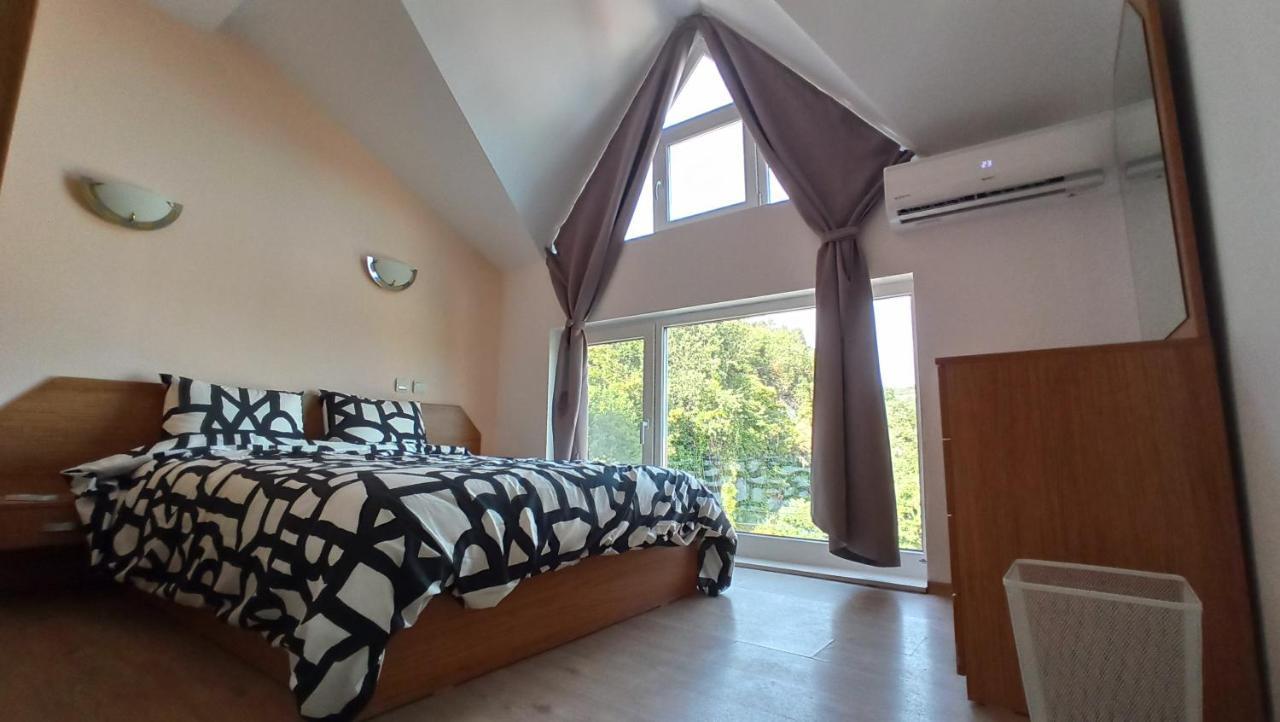 Arode Villa Ovidius - Apartments Baltsjik Buitenkant foto