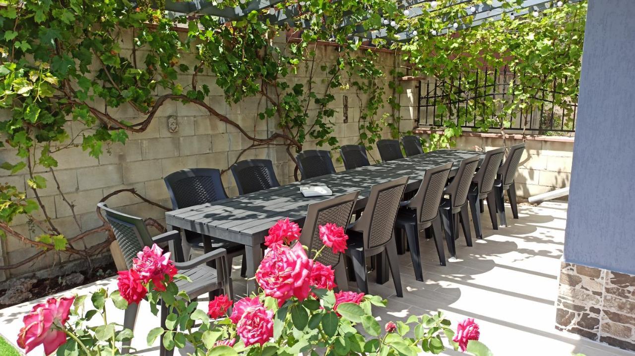 Arode Villa Ovidius - Apartments Baltsjik Buitenkant foto